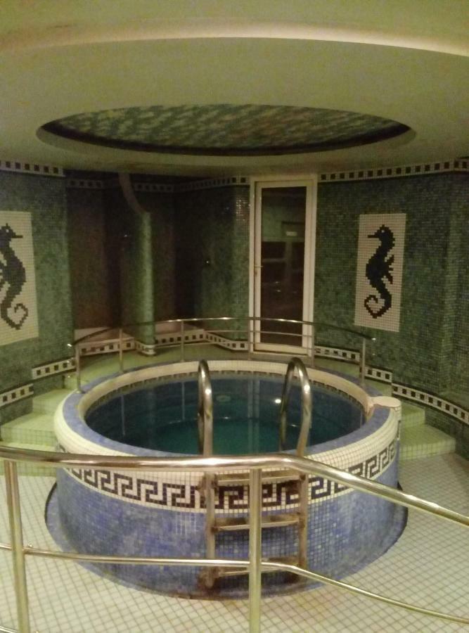 Park Hotel Kiev Buitenkant foto